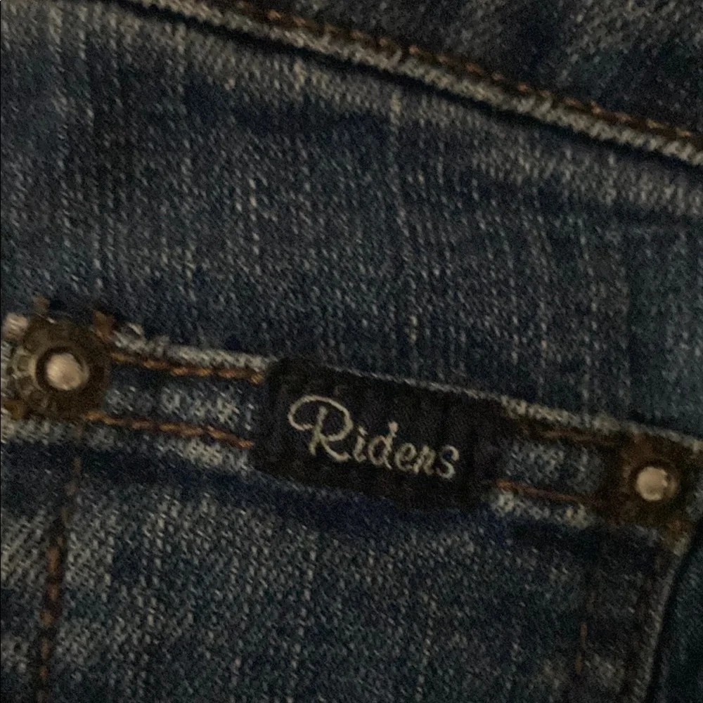 Riders by Lee Blue Cropped Jeans - Picture 3 of 5
